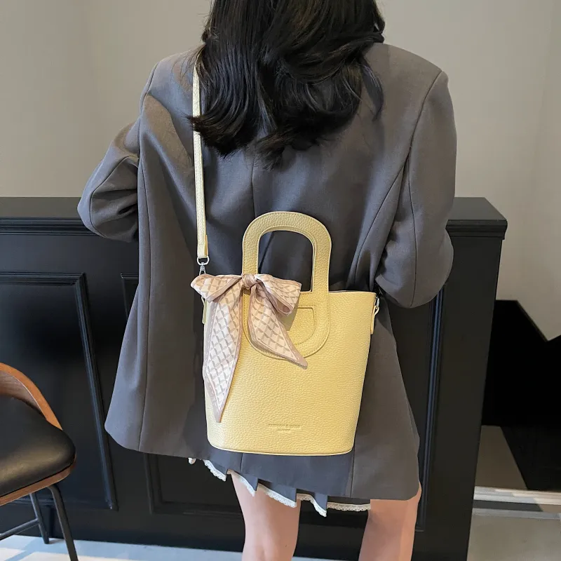 Bansusu PU Crossbody One Shoulder Handbag Women's Black Ecru/Blue Yellow-14