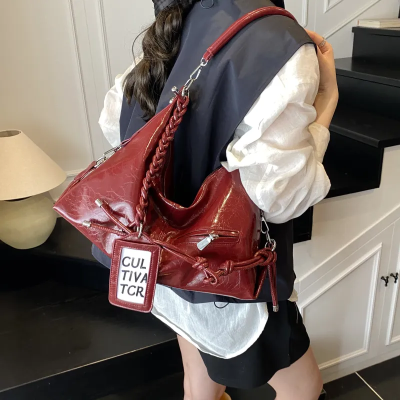 Yi Brigade PU Shoulder Bag Regular Women's Black/White/Red/Silver-14