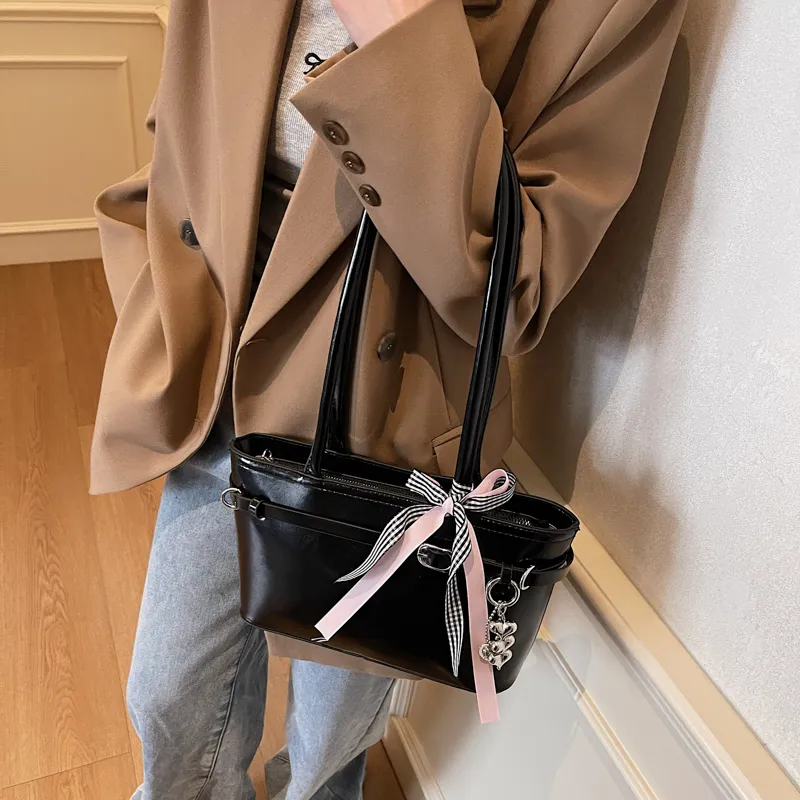 Yi Brigade PU Handbag Regular Women's Black Ecru/Burgundy/Pink-15