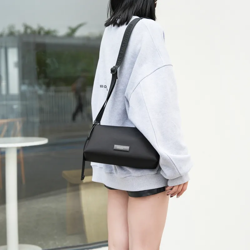 LUCKY DIAMOND Crossbody Bags Black-6