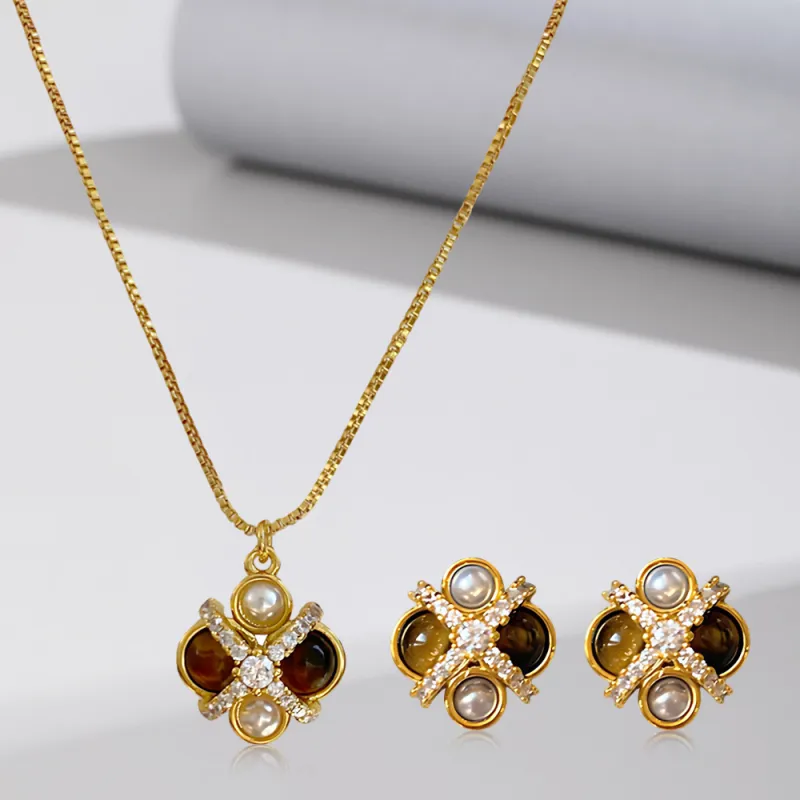 MOREL Necklaces Unisex-3