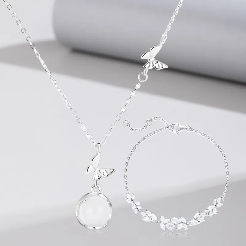 MOREL Chalcedony Necklaces Women's-1