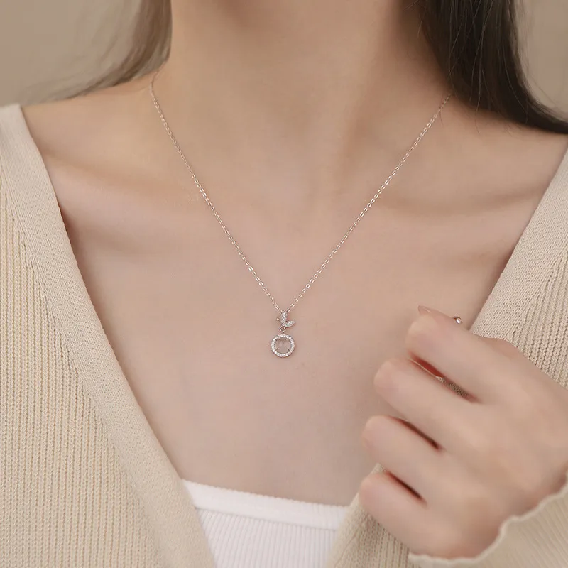 Eclater Natural Chalcedony Necklaces Women's-1