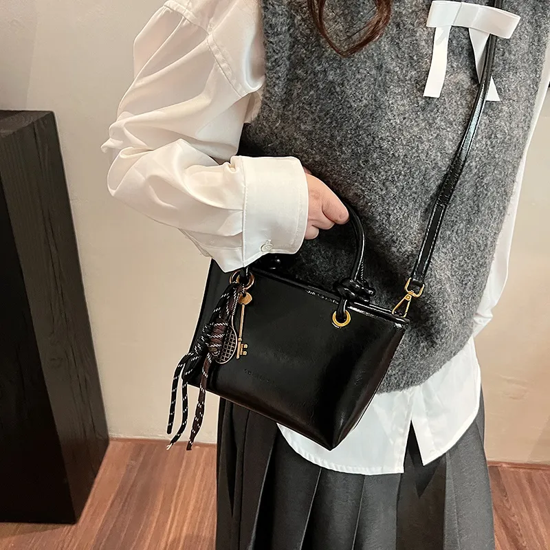 ZAVC PU Handbag Women's Black/Brown/Coffee/Red-12