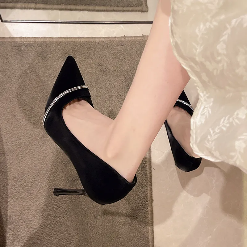 Baibianzhiheren Slim Heel High Heels 9CM Women's Black-3