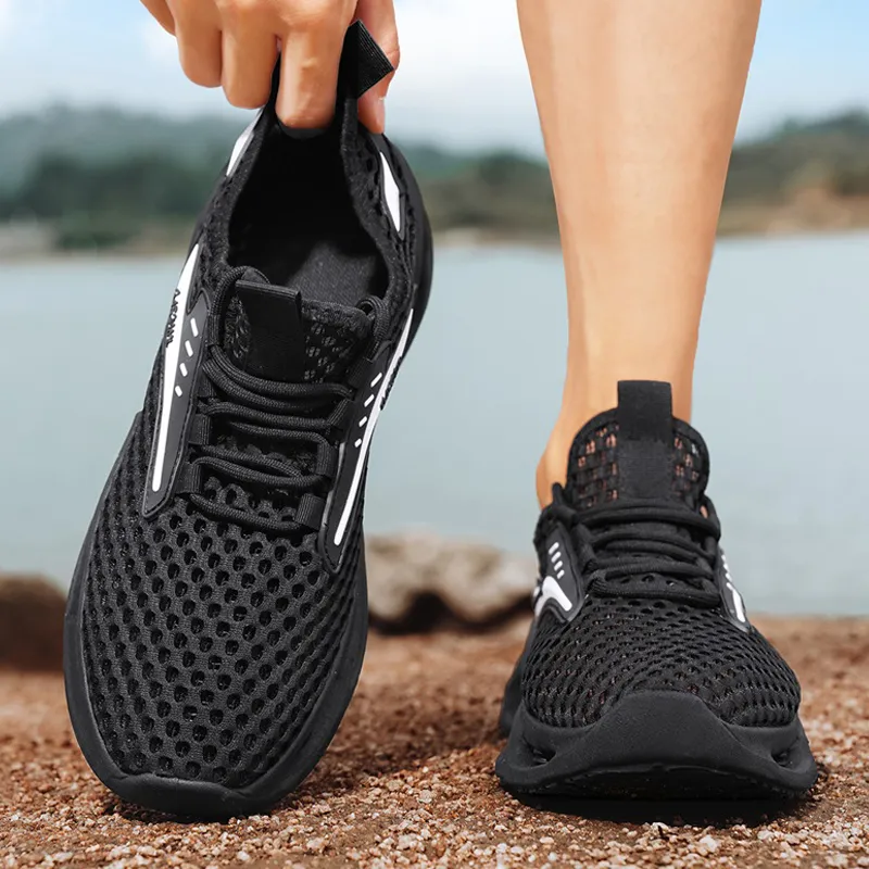 Baibianzhiheren Breathable And Lightweight River Trekking Shoes Men's-1