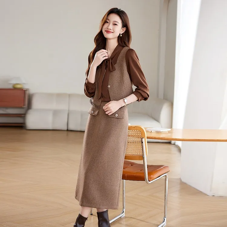 PIERRE CARDIN Skirt Set Women's Image Color-4