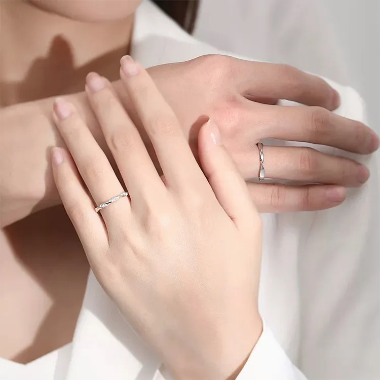JOLLY NOTE Romantic Twisted Plain Circle Diamond Ring Rings Unisex-1