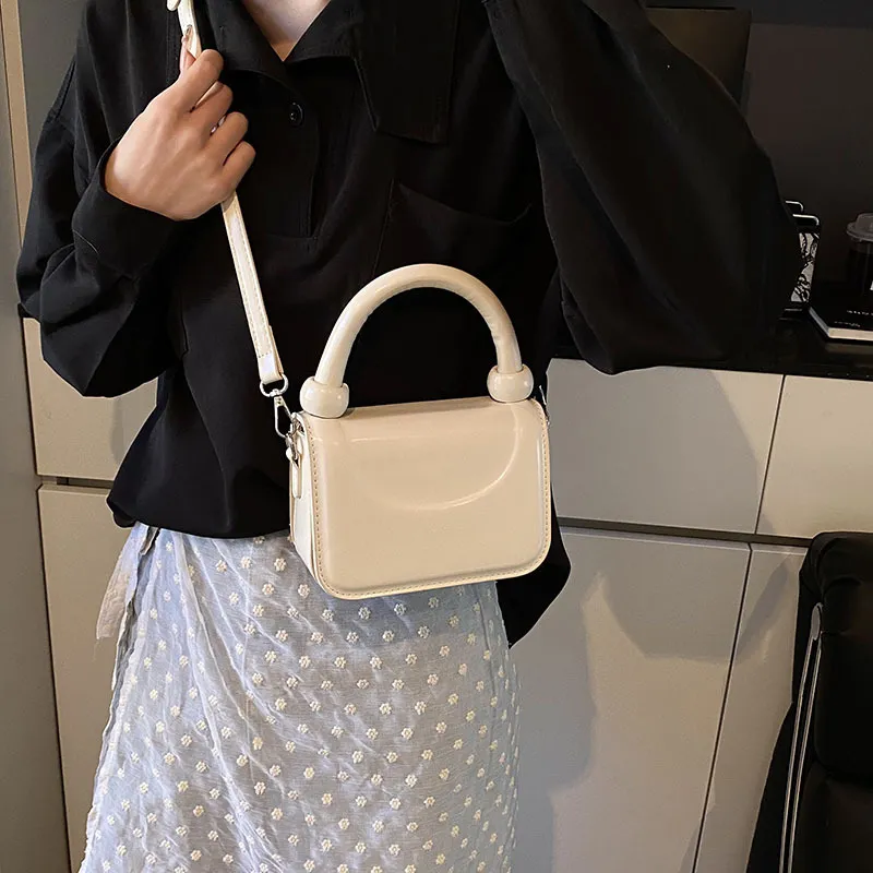 WHEELY BABY+ PU Shoulder Bag Crossbody Bag Handbag Small Square Bag Regular Women's White/Black/Silver/Red/Brown-1