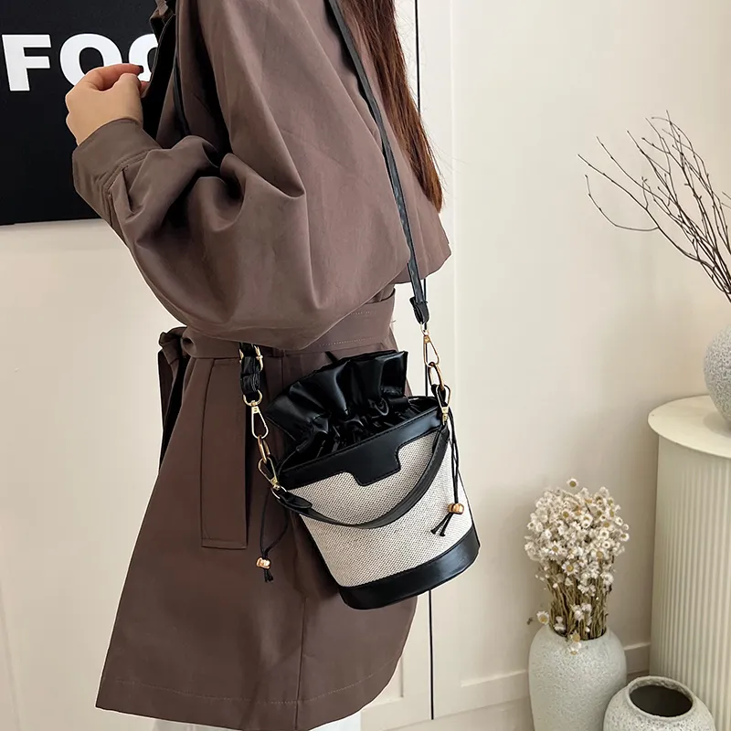 WHEELY BABY+ Oxford With PU Handbag Regular Women's Black/Brown-4