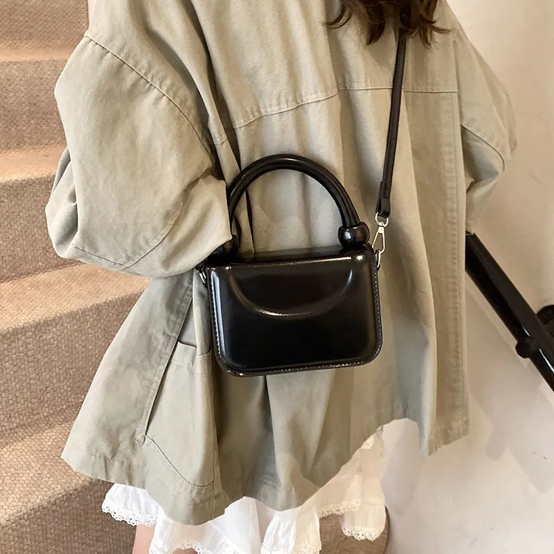 WHEELY BABY+ PU Shoulder Bag Crossbody Bag Handbag Small Square Bag Regular Women's White/Black/Silver/Red/Brown-9