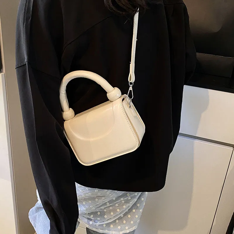 WHEELY BABY+ PU Shoulder Bag Crossbody Bag Handbag Small Square Bag Regular Women's White/Black/Silver/Red/Brown-3