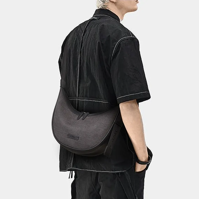 BVP Crossbody Bags Black-5
