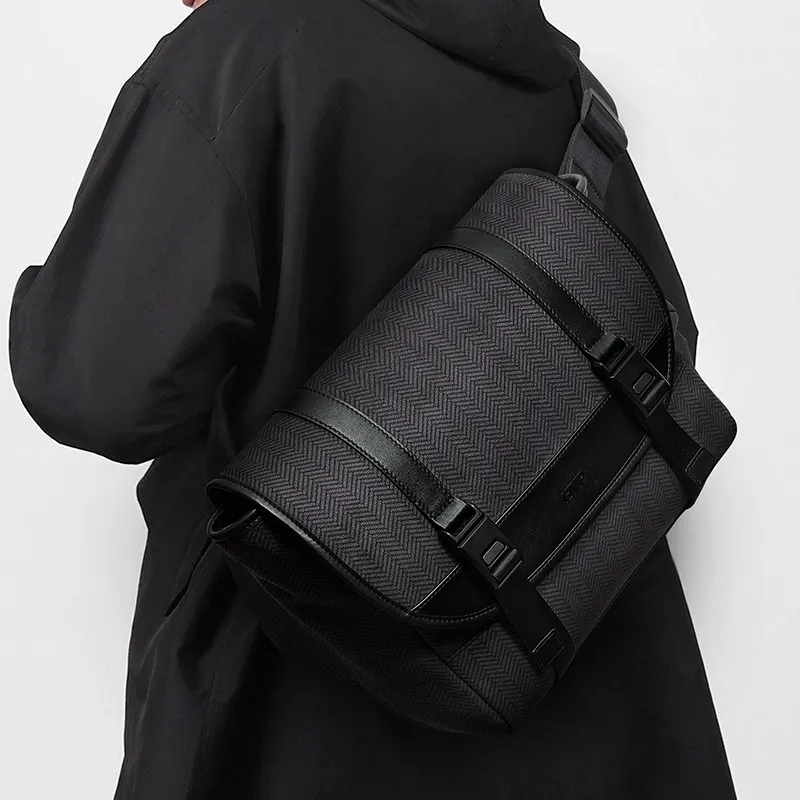 BVP Cow Leather Messenger Bag, Shoulder Bag Unisex Black-5
