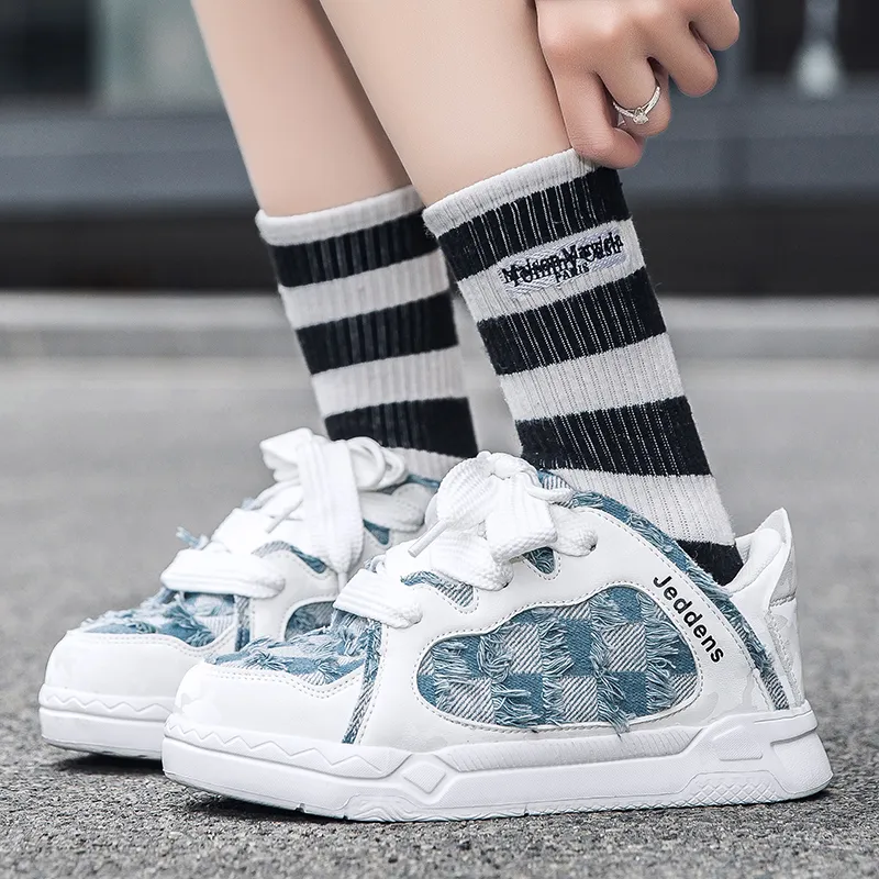 Grumpy Ram Anti Slip Wear Resistant Low Top Skateboard Shoes Unisex-3