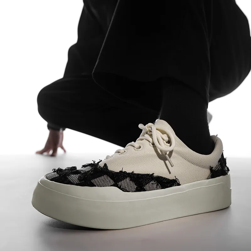 Grumpy Ram Low-Top Skateboard Shoes Unisex-1