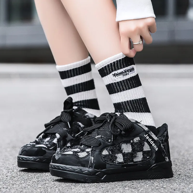 Grumpy Ram Anti Slip Wear Resistant Low Top Skateboard Shoes Unisex-8