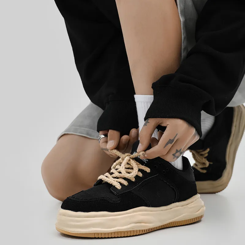 Grumpy Ram Low-Top Skateboard Shoes Unisex-5