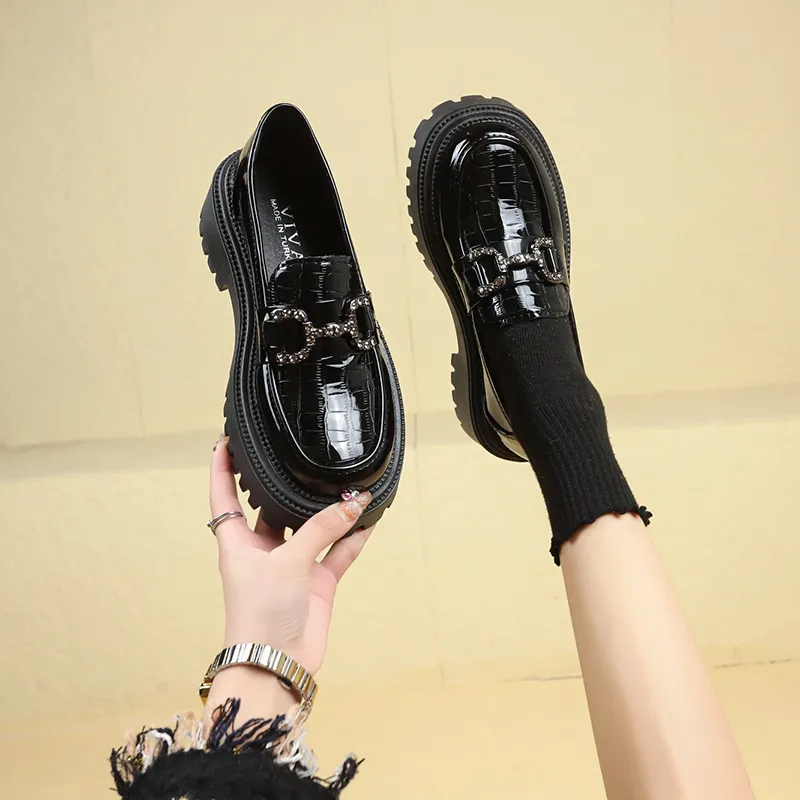 BBMTR Loafers Women's Black-4