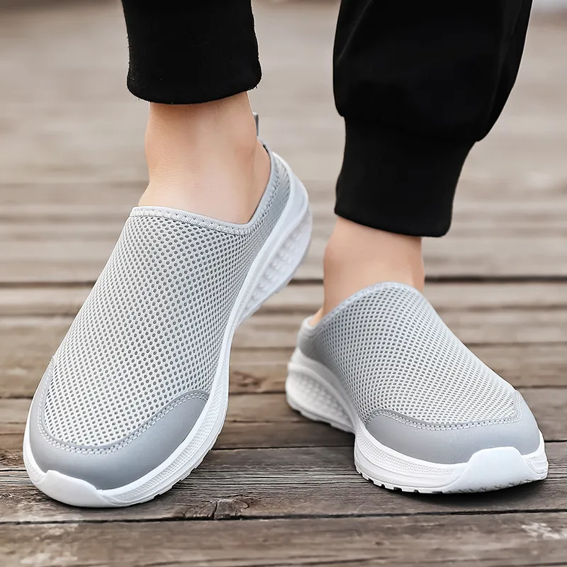 BBMTR Closed Toe Slippers Men's-9