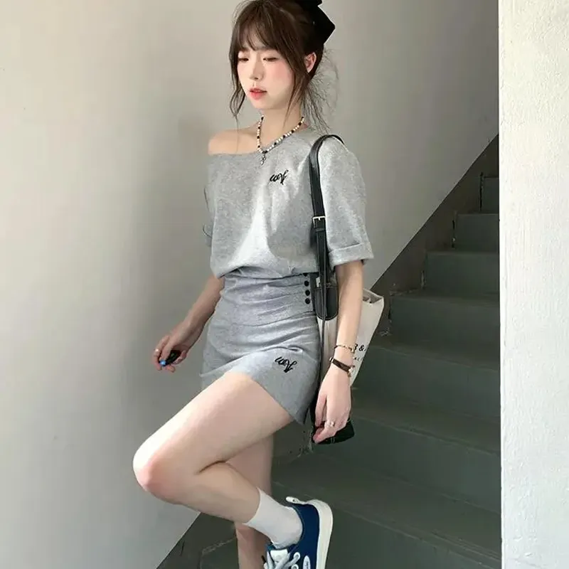 Gentle Welcome Skirt Set Women's Gray-4