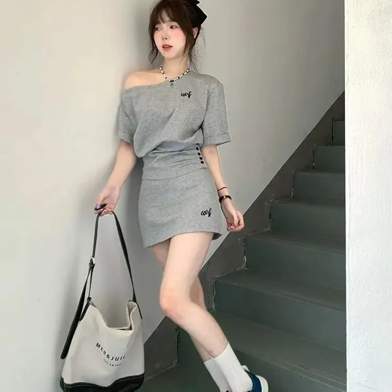 Gentle Welcome Skirt Set Women's Gray-3