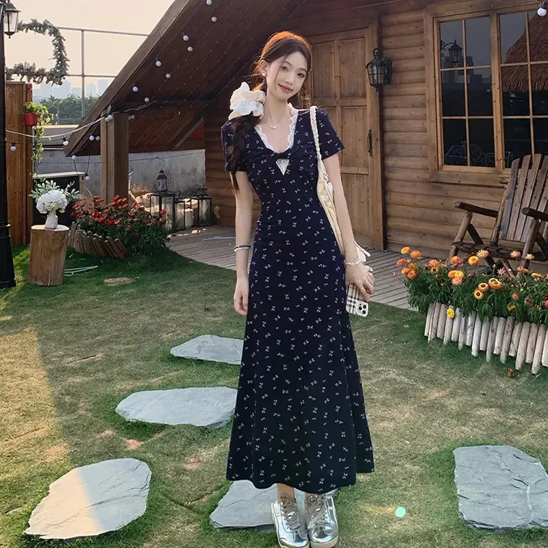 Gentle Welcome Short Sleeved Dress Women's Navy Blue-5