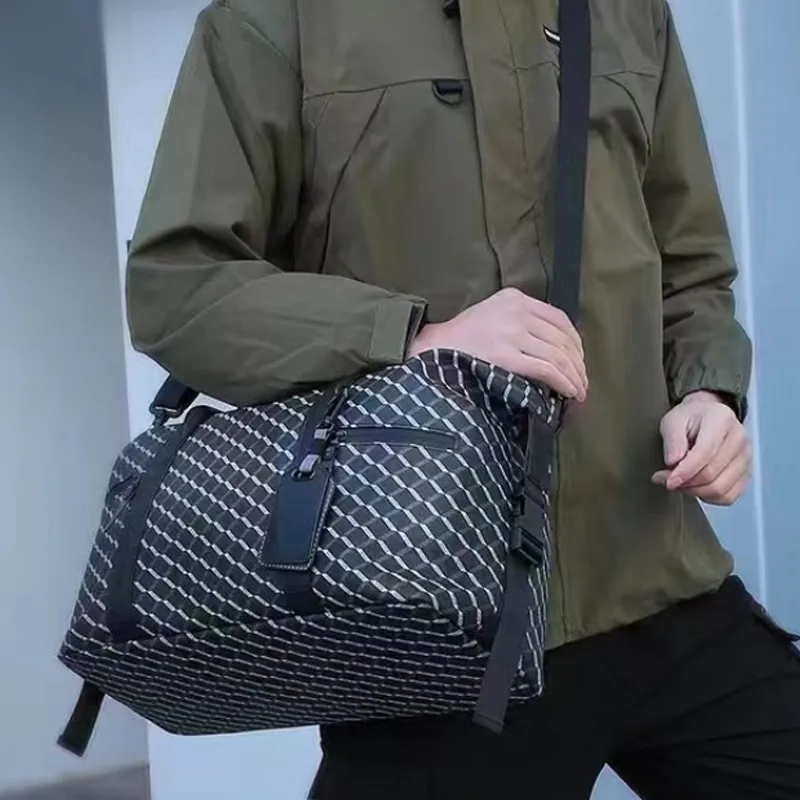 Hahhhsis PU Men's Women's Black Plaid Trendy Design Travel Bag, Unisex Couple's Version Unisex-8