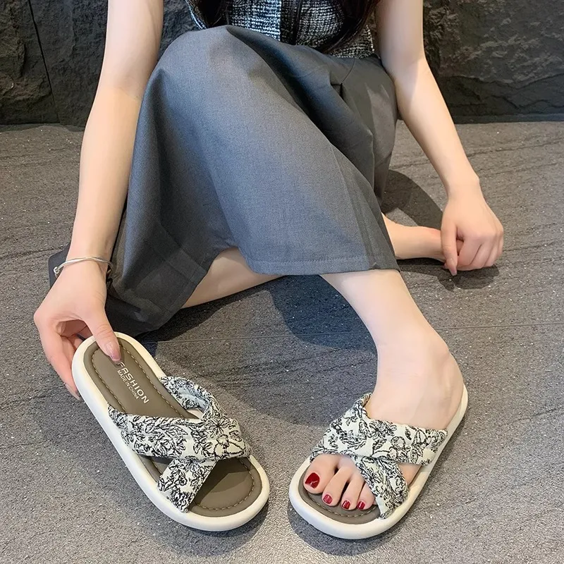 Avonlee Slippers / Home Slippers-7