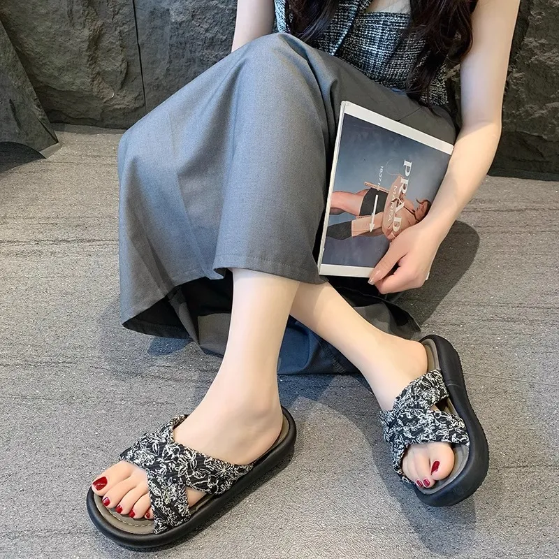 Avonlee Slippers / Home Slippers-2