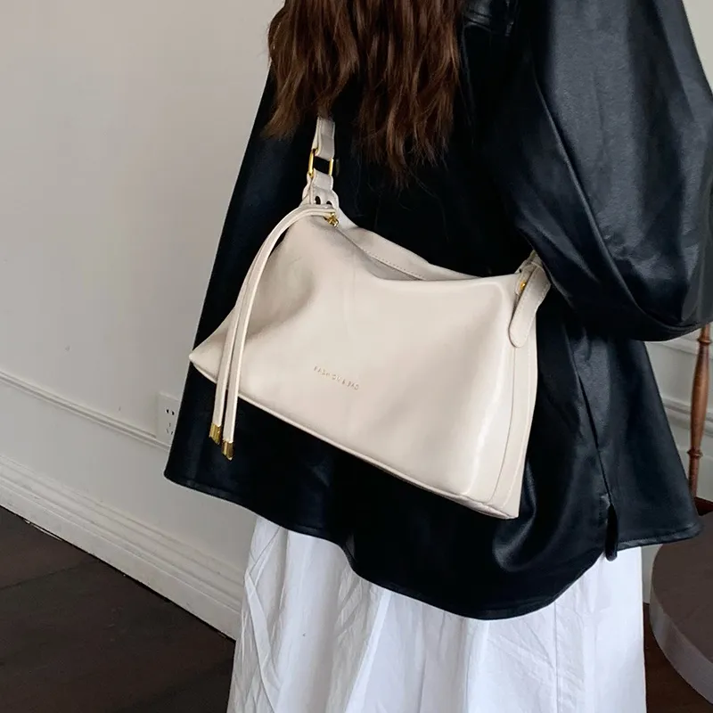 Carksky PU Shoulder Bag Crossbody Bag Women's Ecru/Black-4