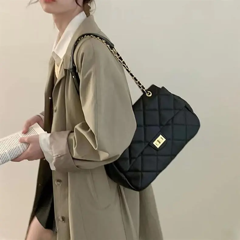 Carksky PU Shoulder Bag Regular Women's Black-7