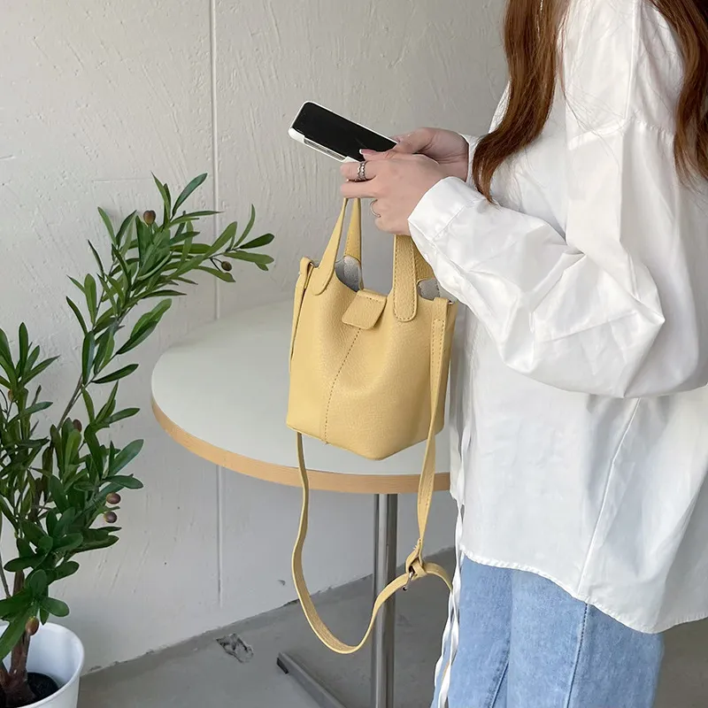 Carksky PU Shoulder Bags Handbags Regular Women's White/Black/Yellow/Green-14