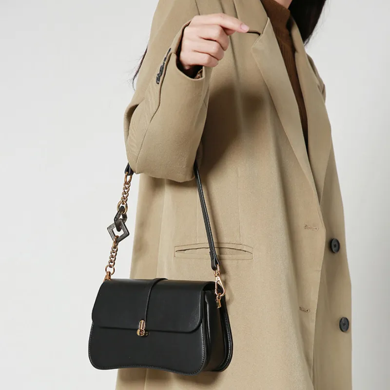 Carksky PU Shoulder Bag Regular Women's Black/Apricot-3