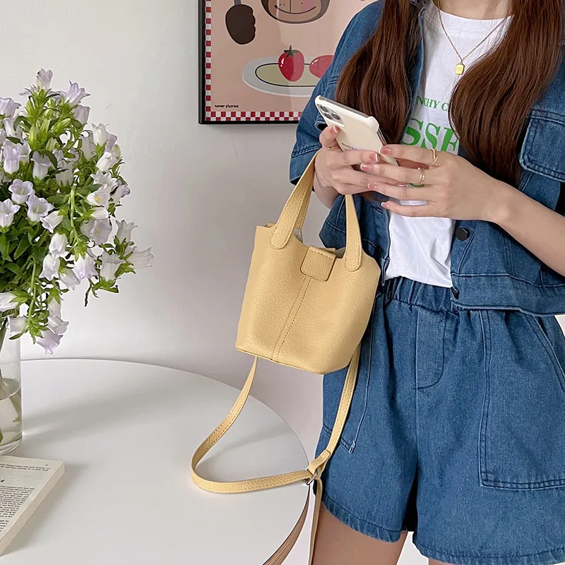 Carksky PU Shoulder Bags Handbags Regular Women's White/Black/Yellow/Green-15