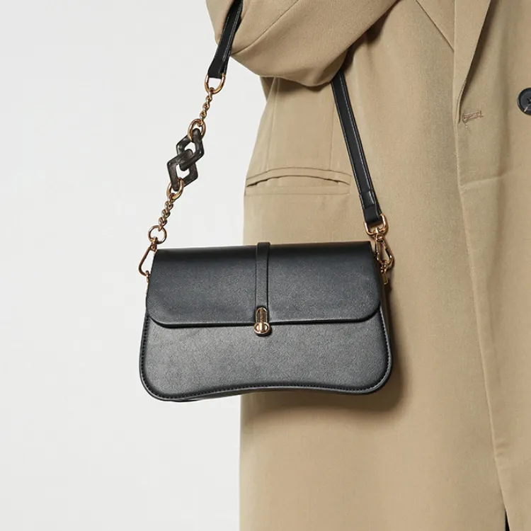 Carksky PU Shoulder Bag Regular Women's Black/Apricot-1