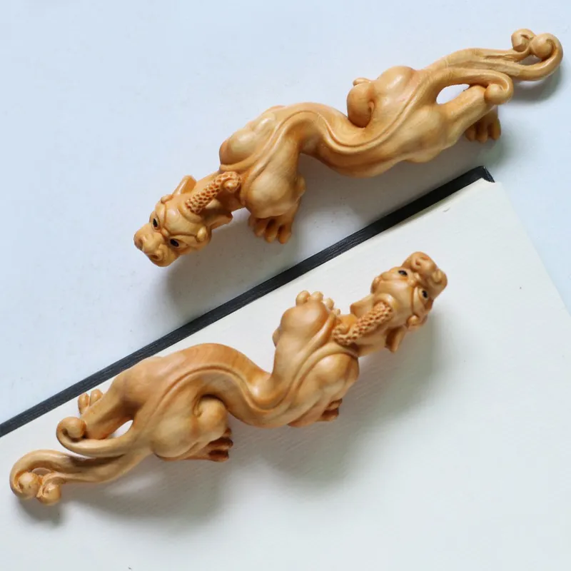 Tan Xin Thuja Wooden Ornaments Unisex-6