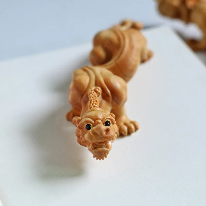Tan Xin Thuja Wooden Ornaments Unisex-4