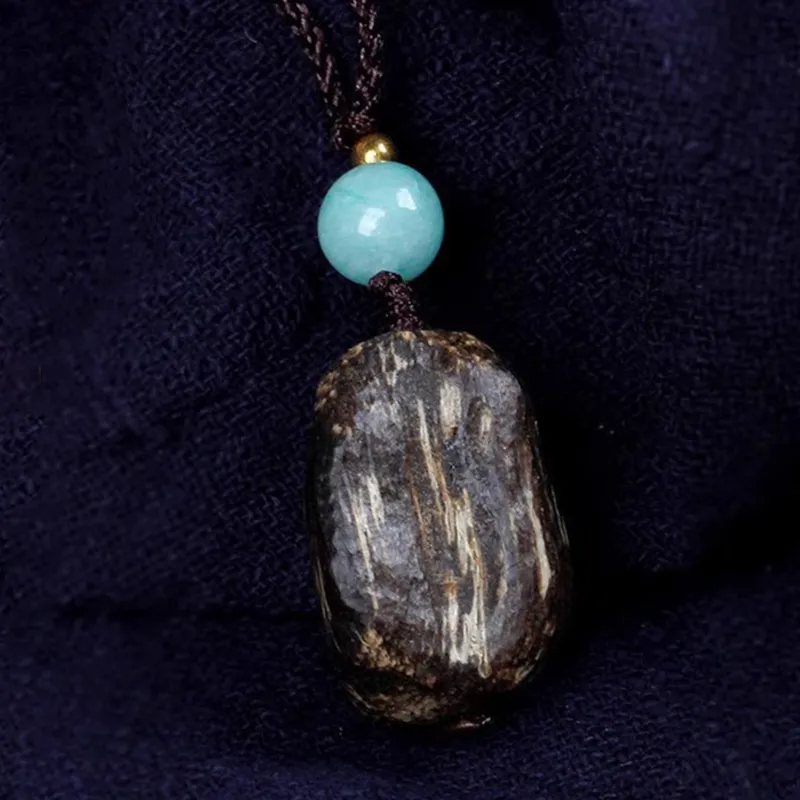 Tan Xin Sandalwood Necklaces Unisex-4