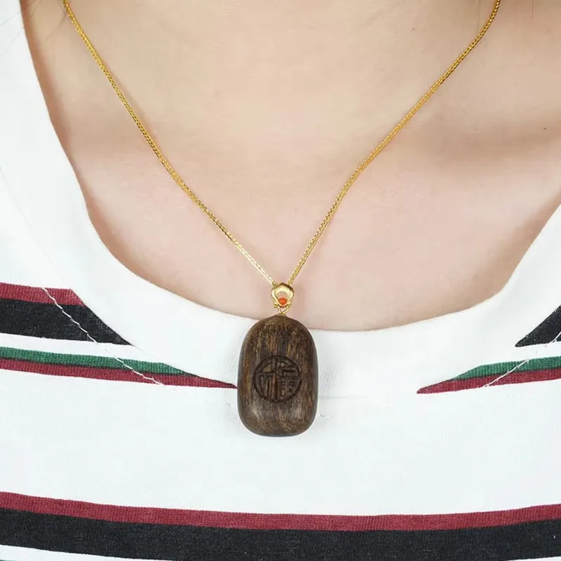 Tan Xin Sandalwood Necklaces Unisex-4