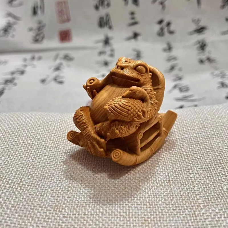 Tan Xin Golden Sandalwood Ornaments Unisex-5