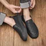 OCEANIA ROO Skateboard Shoes Men Low-Top Brown