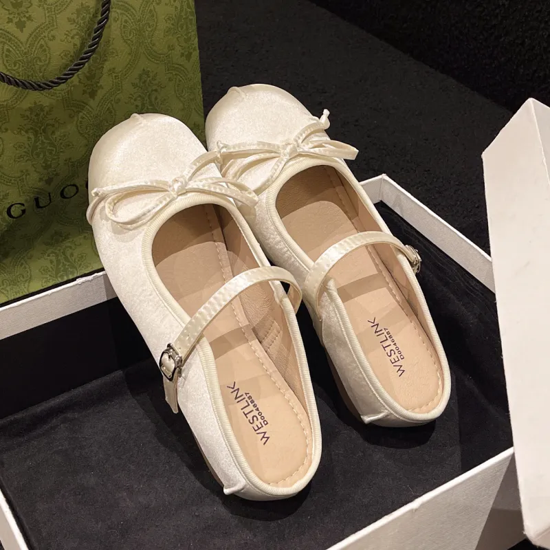 Betu Slip Resistant Closed Toe Slippers Women's-9