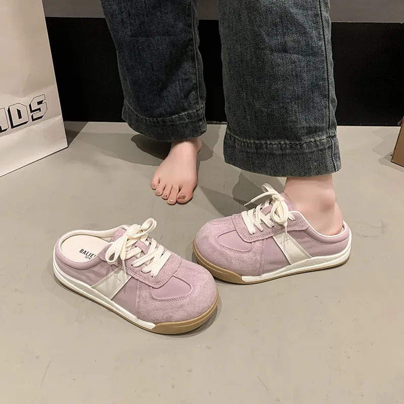 Betu Quiet Closed Toe Slippers Women's-14