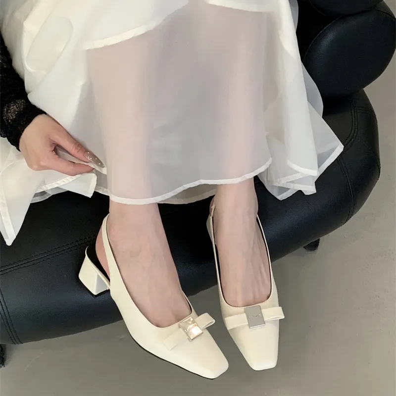 Betu Chunky Heel High Heels Women's-5