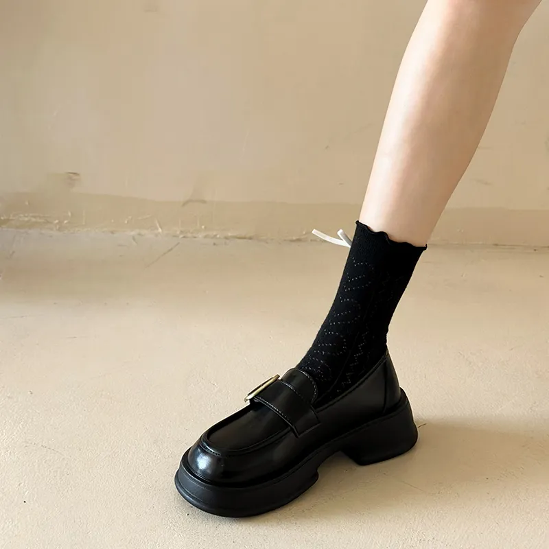 Betu Loafers Women's Gloss Black-1