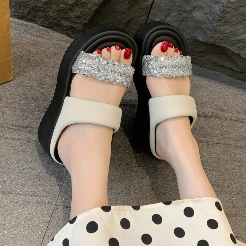 Betu Slide Slippers Women's Beige/Black-2