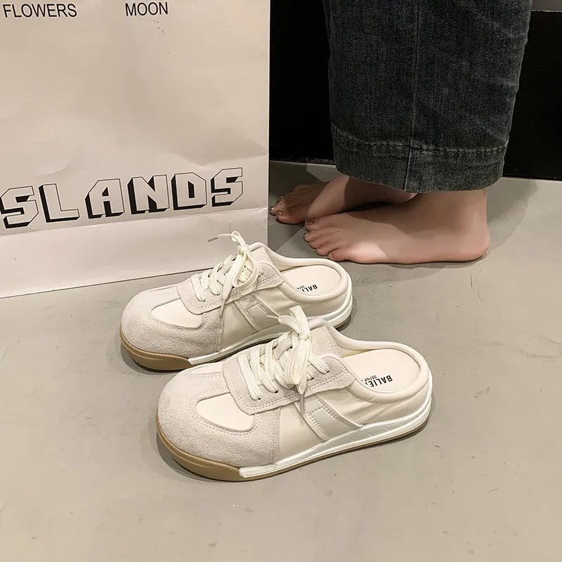 Betu Quiet Closed Toe Slippers Women's-7