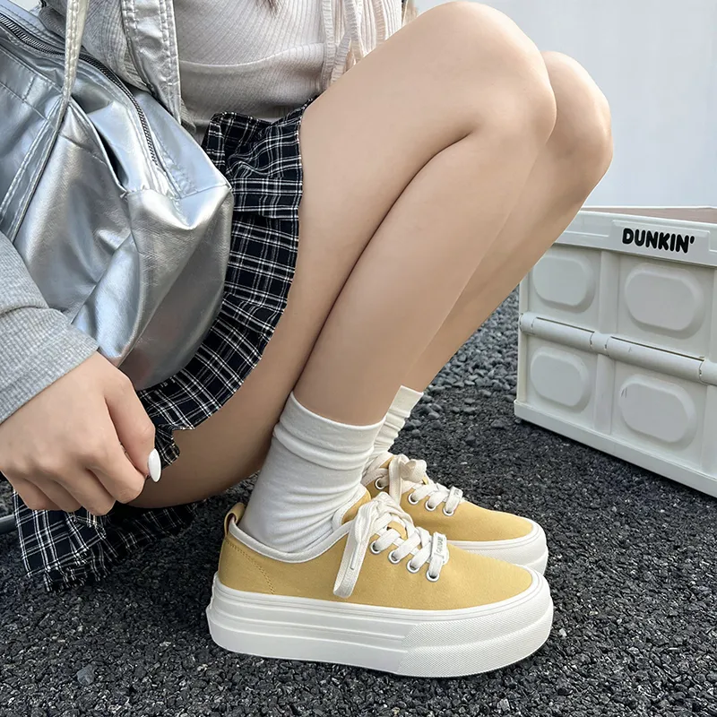 Betu Abrasion Resistant Low Top Canvas Shoes Women's-9