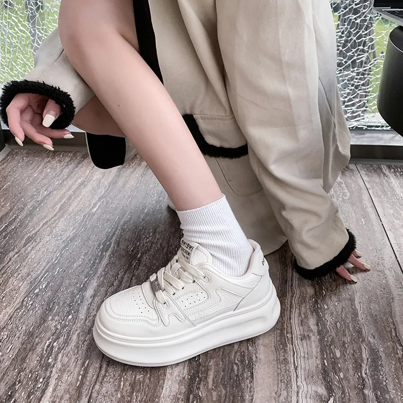 Betu Height Increasing Low Top Skateboard Shoes Women's-1
